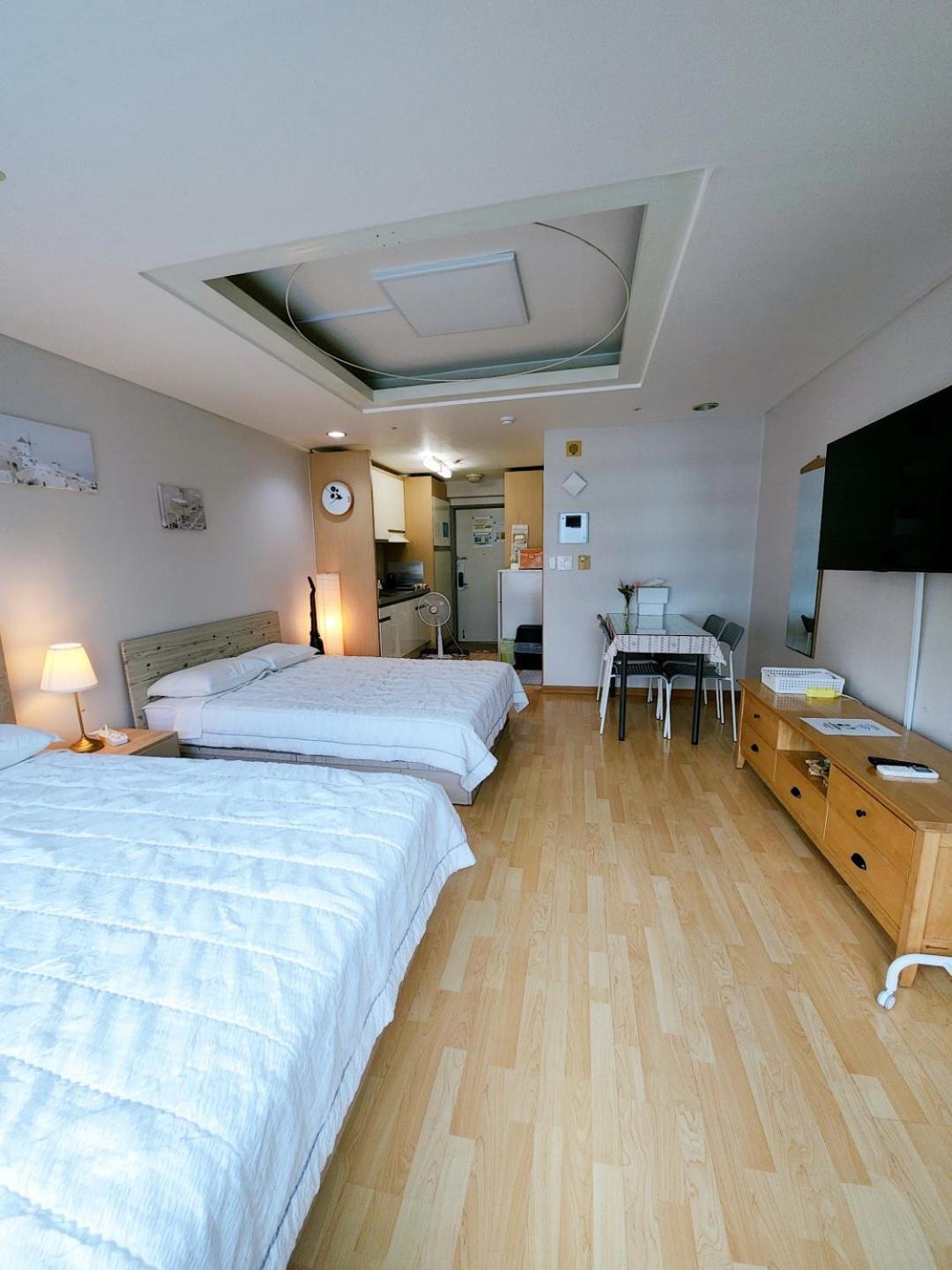 Hongdae Residence-2 1Min From Hongik Uni Station Exit #1 Seúl Exterior foto